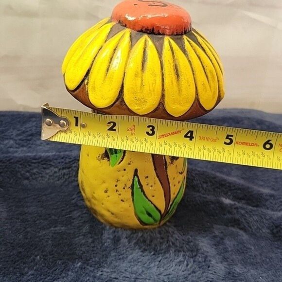 Vintage 70s Mushroom sunflower Salt and Pepper shakers Quan Quan Made in Japan - Picture 7 of 8